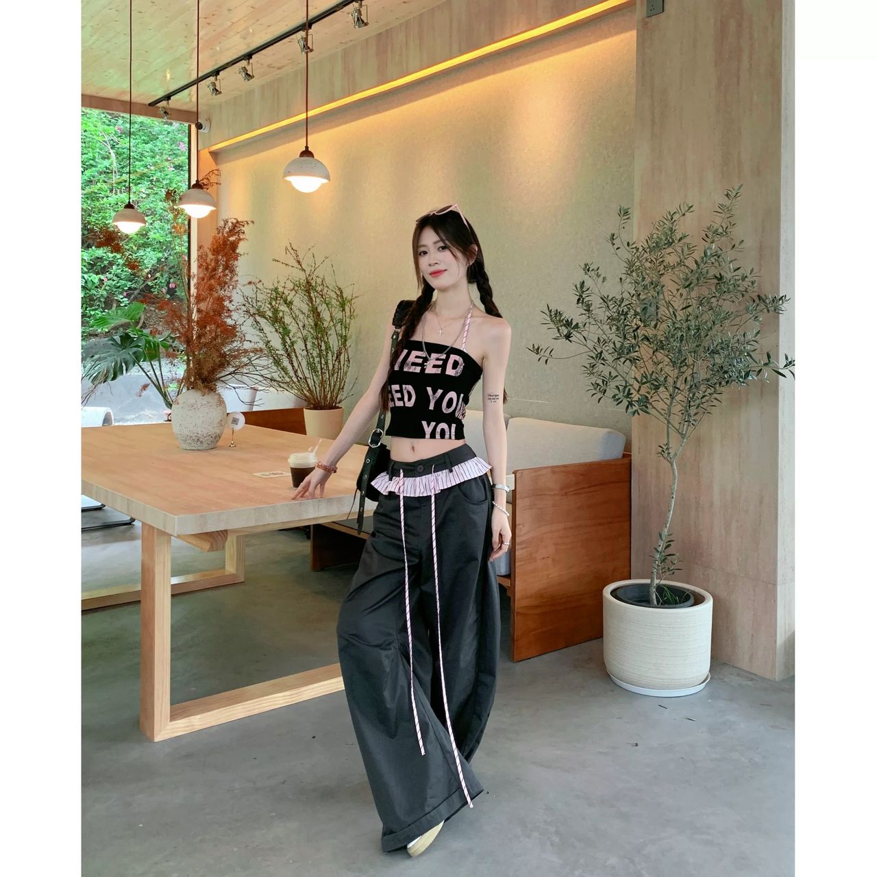 Emily in Paris set CTP753 image