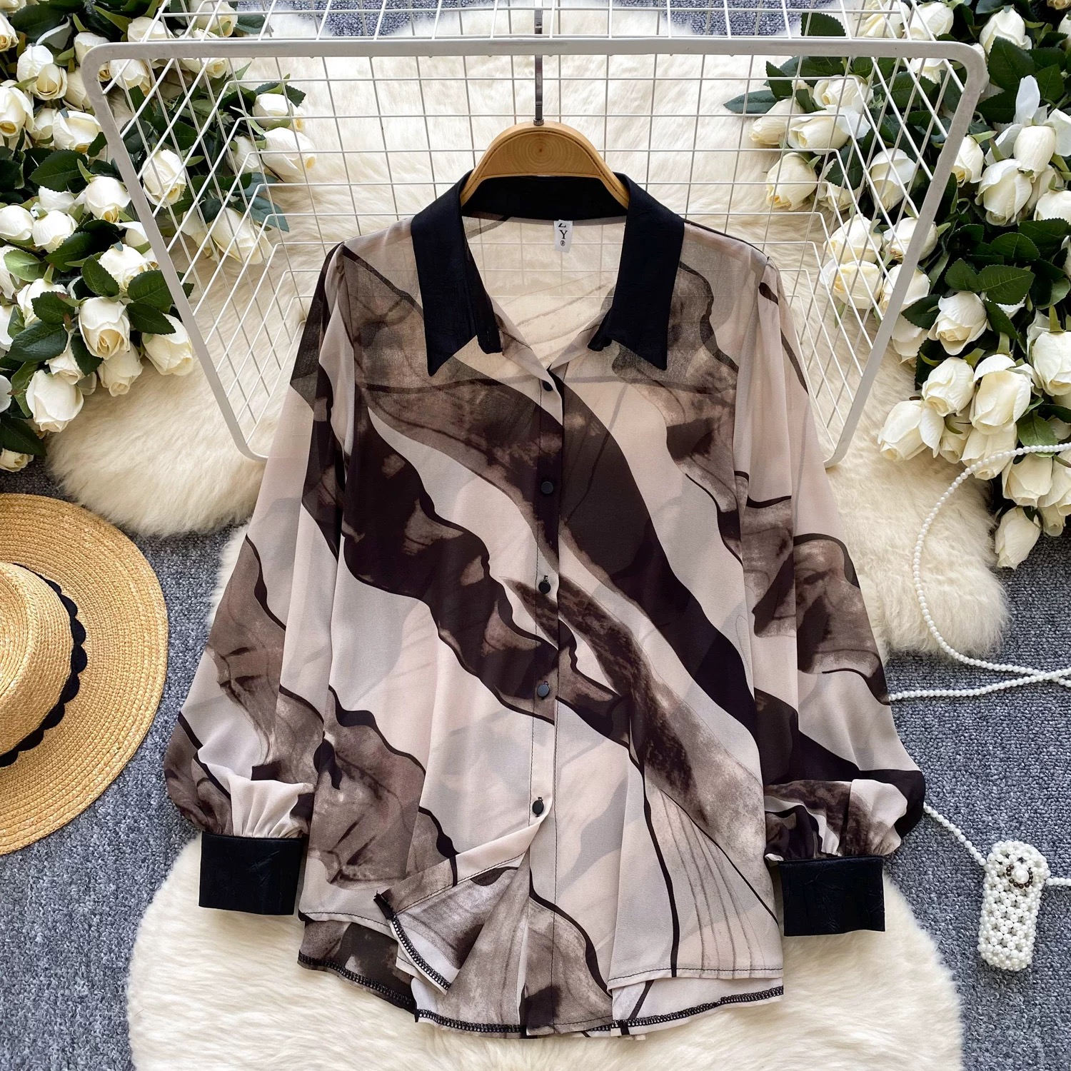Fit for a queen shirt SH172 image