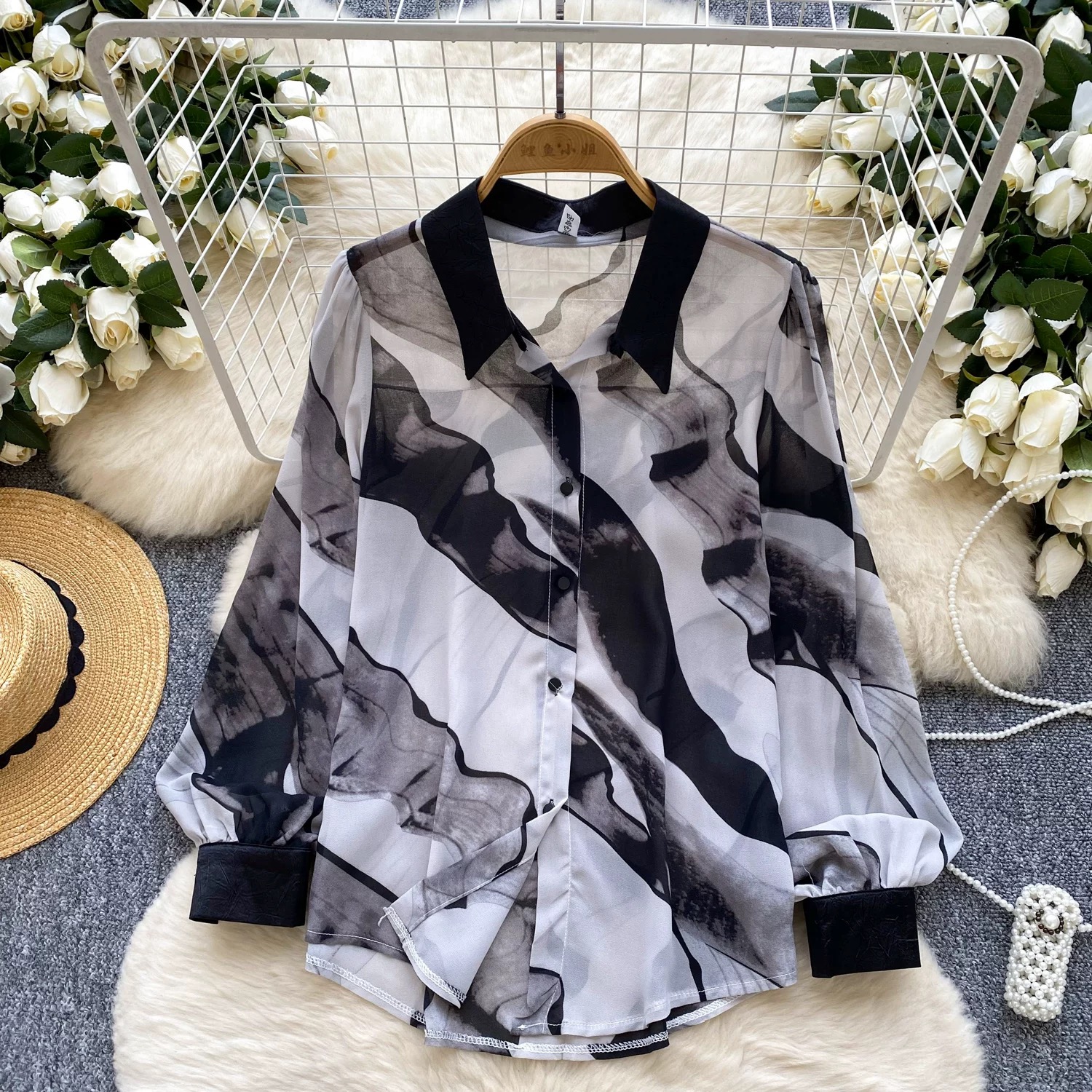 Fit for a queen shirt SH172 image
