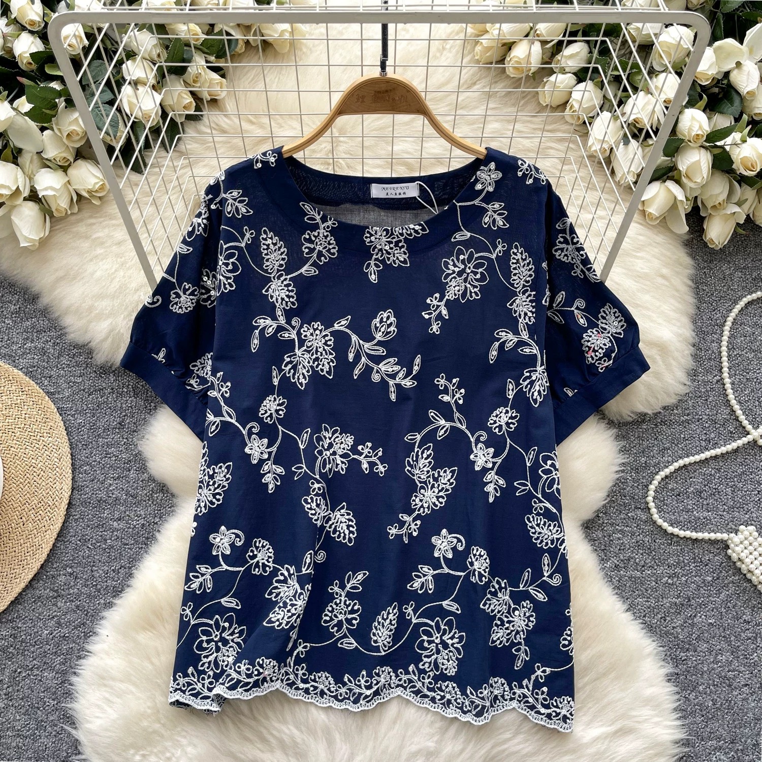 Give you a peek embroidery top CTO225 image