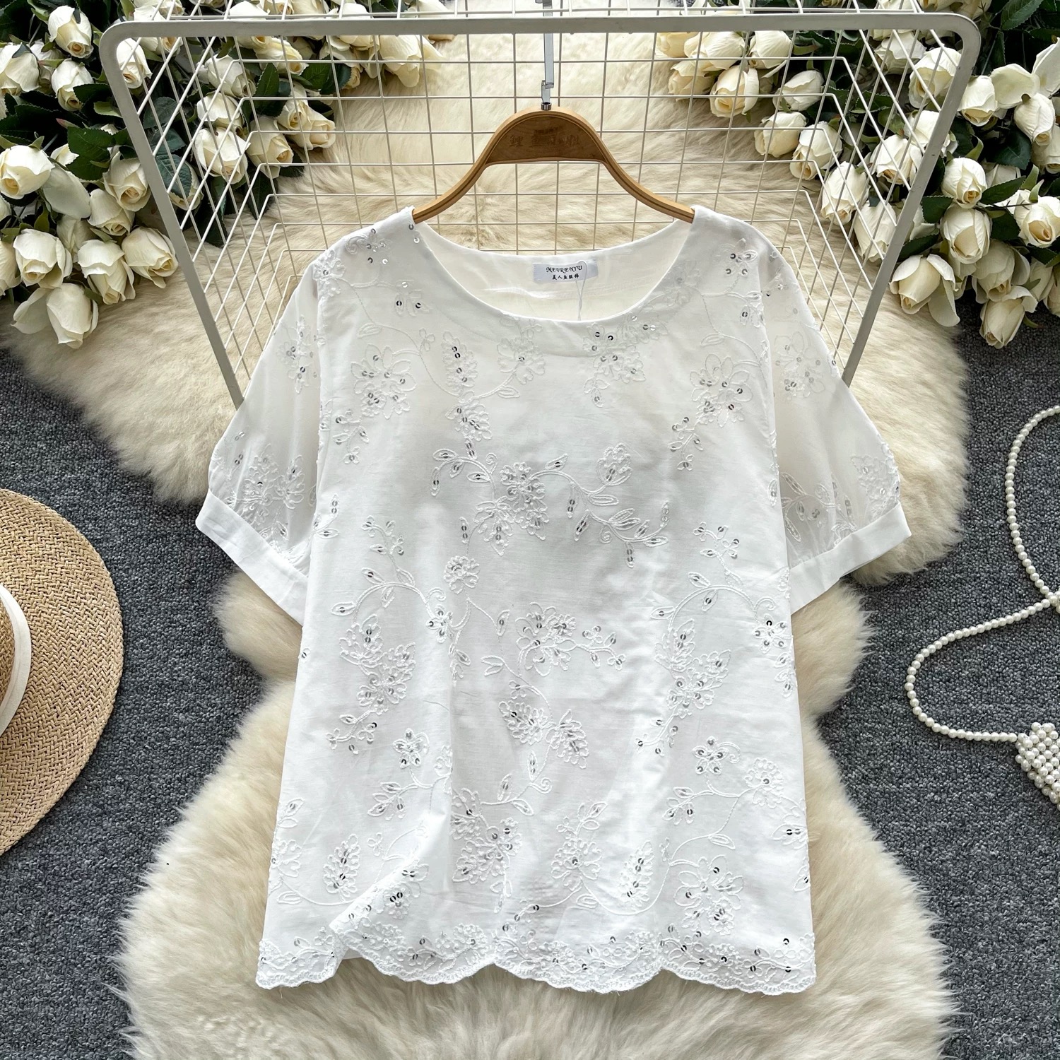 Give you a peek embroidery top CTO225 image