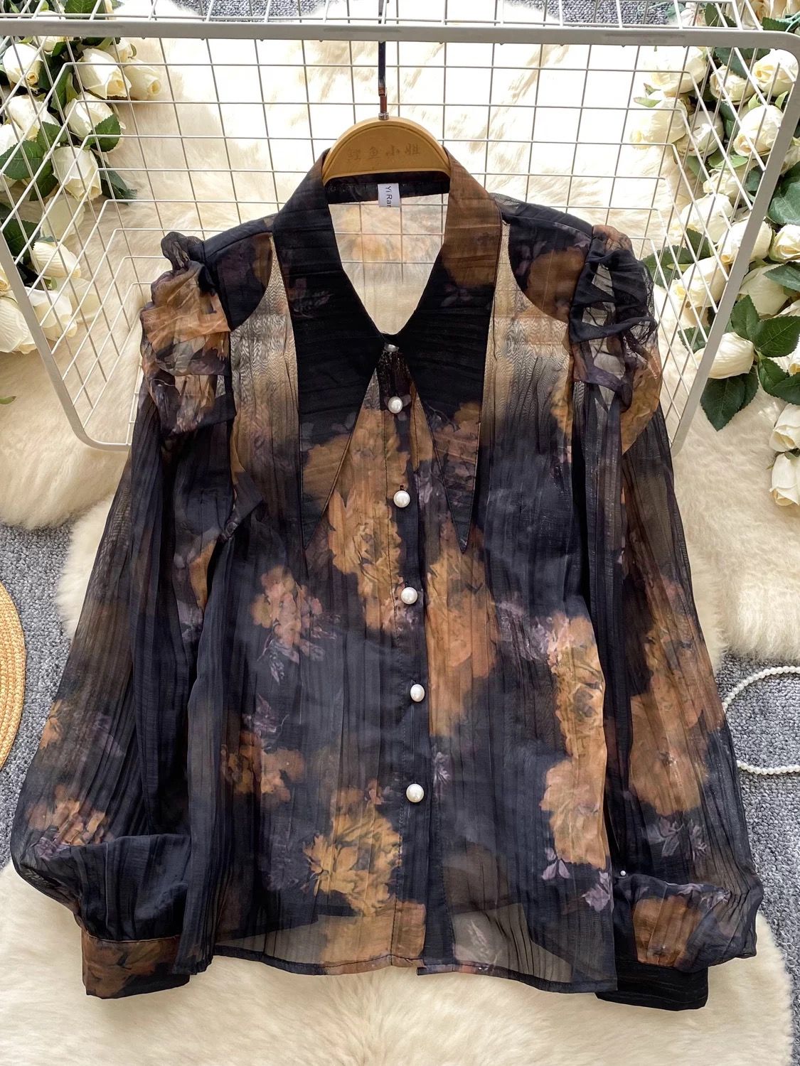 Passionate embrace blouse BE403 image