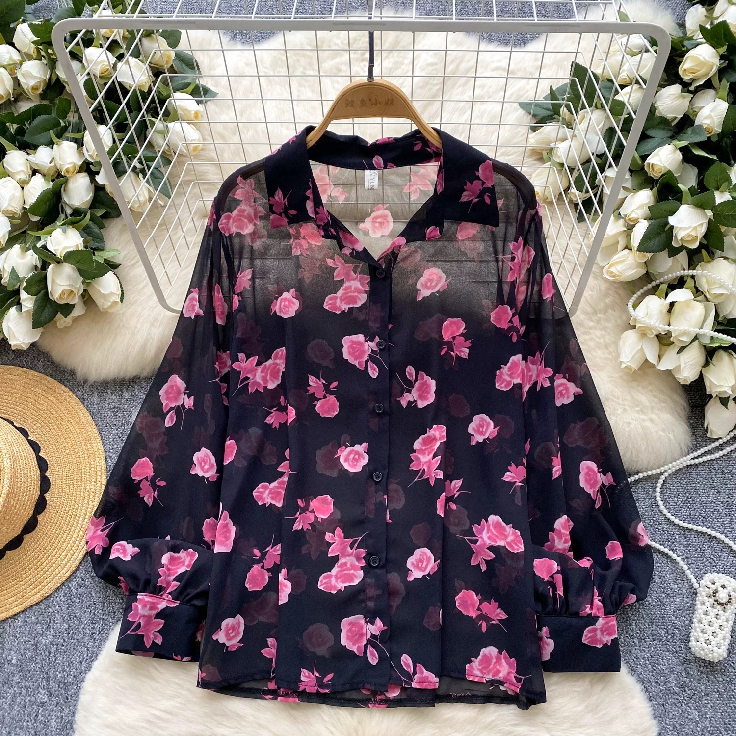 Heart holder shirt SH177 image