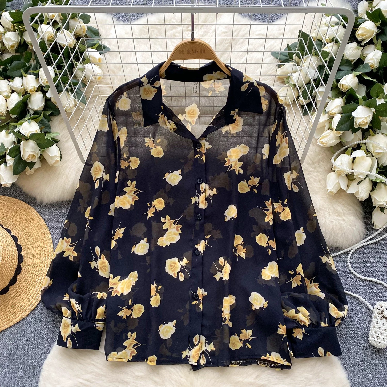 Heart holder shirt SH177 image
