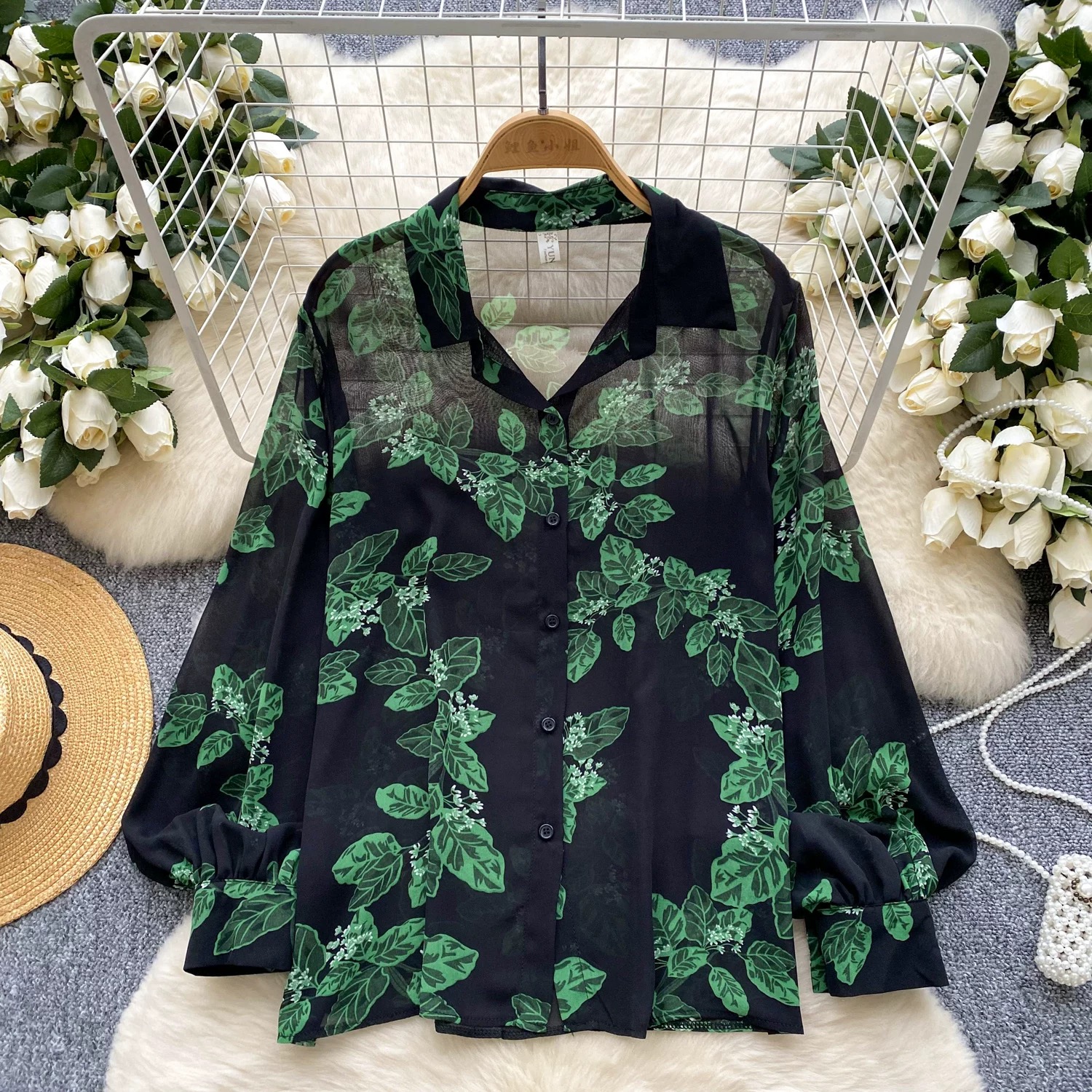 Heart holder shirt SH177 image