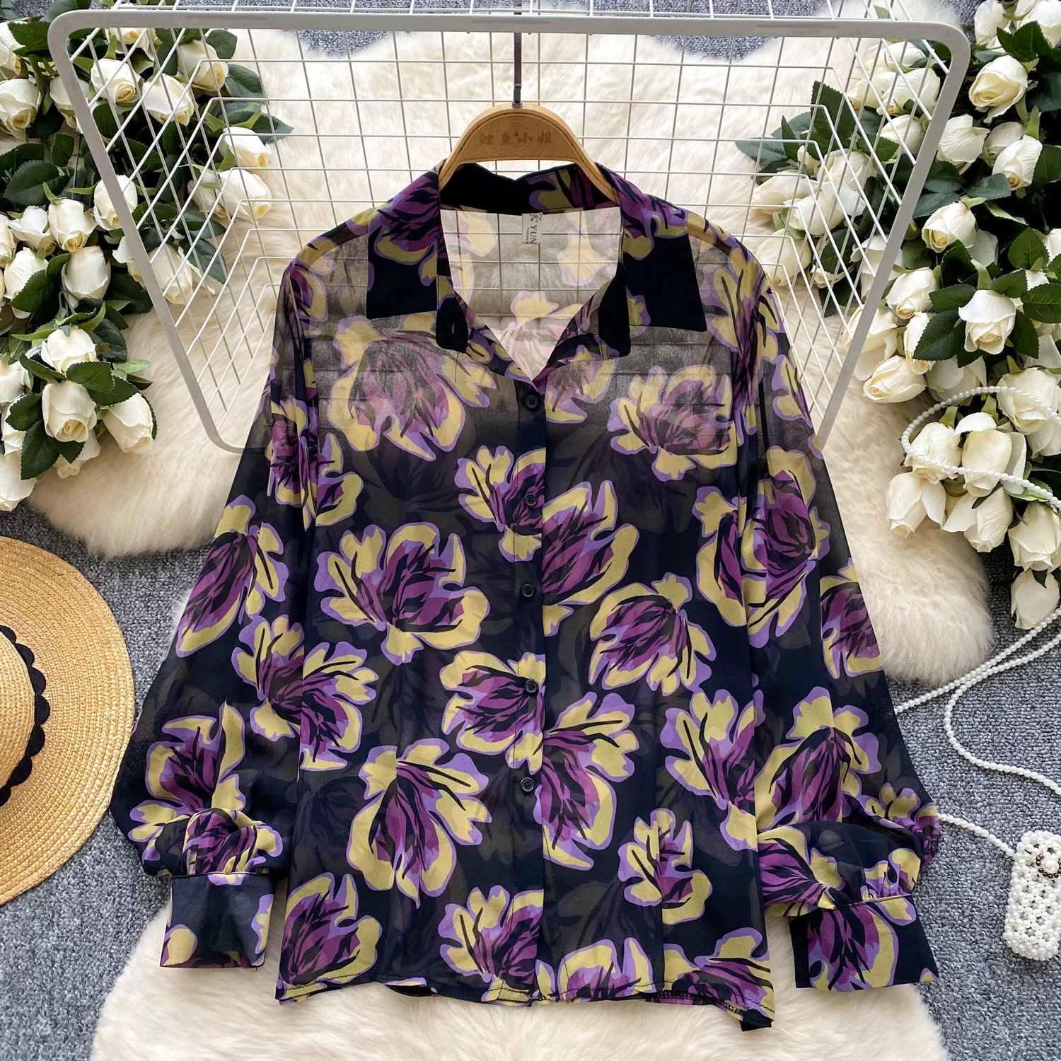 Heart holder shirt SH177 image