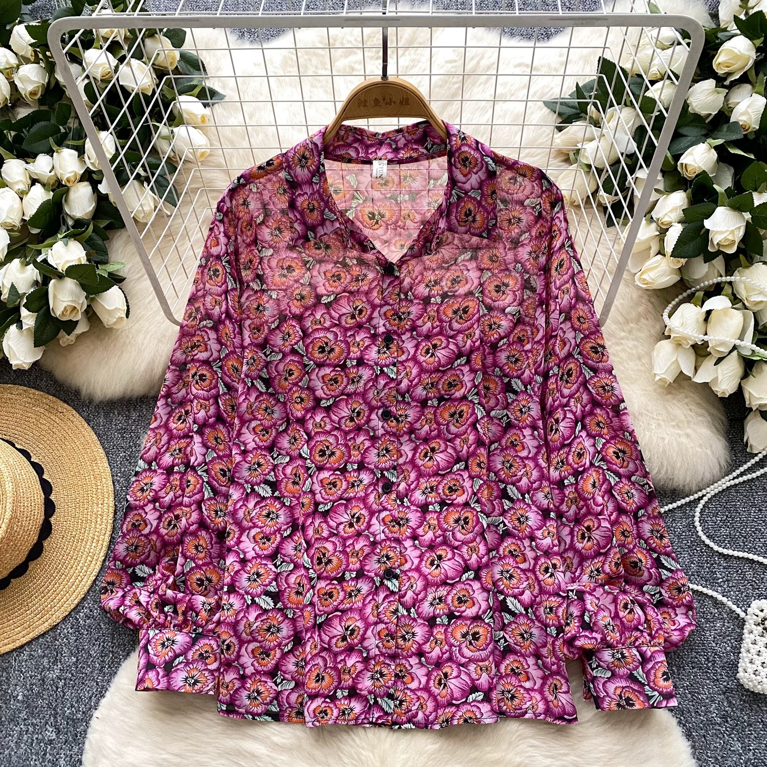 Heart holder shirt SH177 image