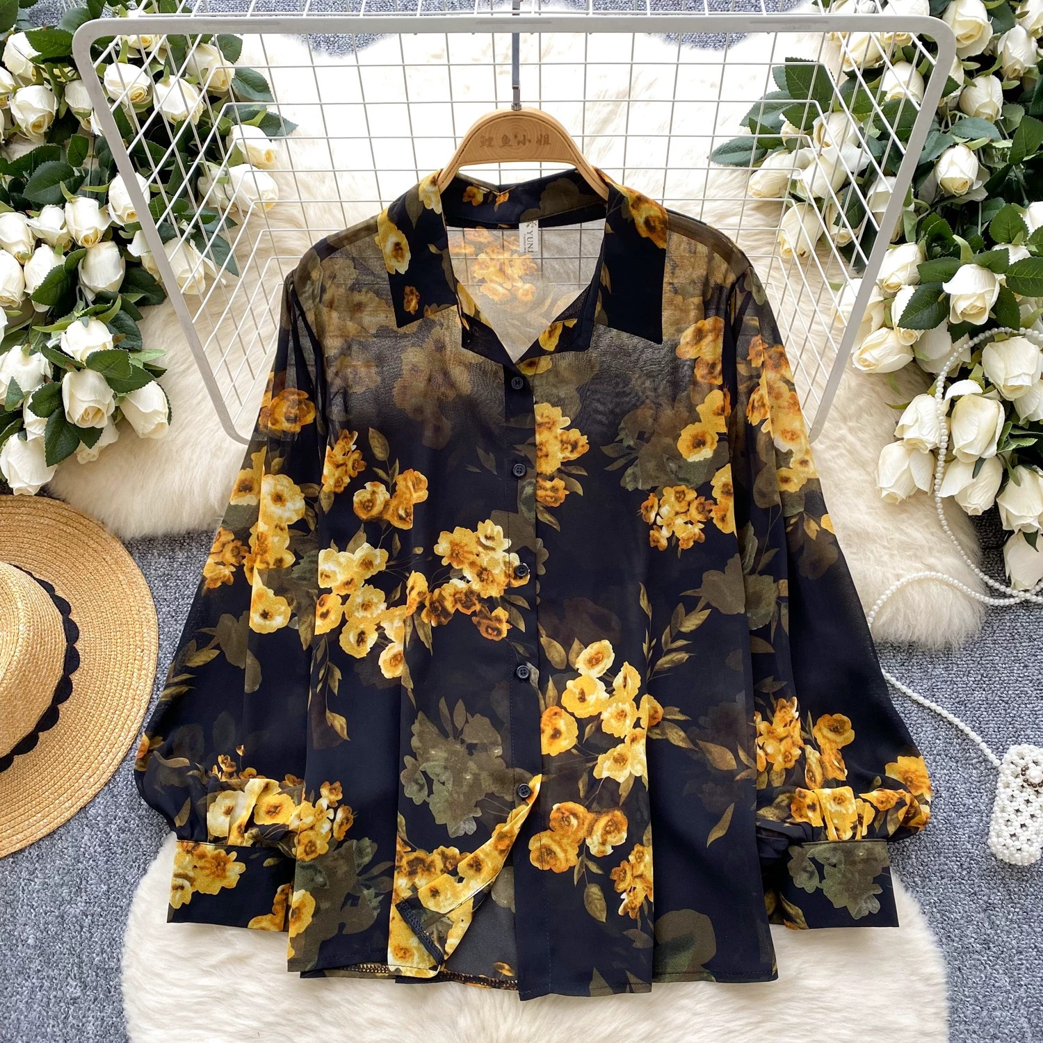 Heart holder shirt SH177 image