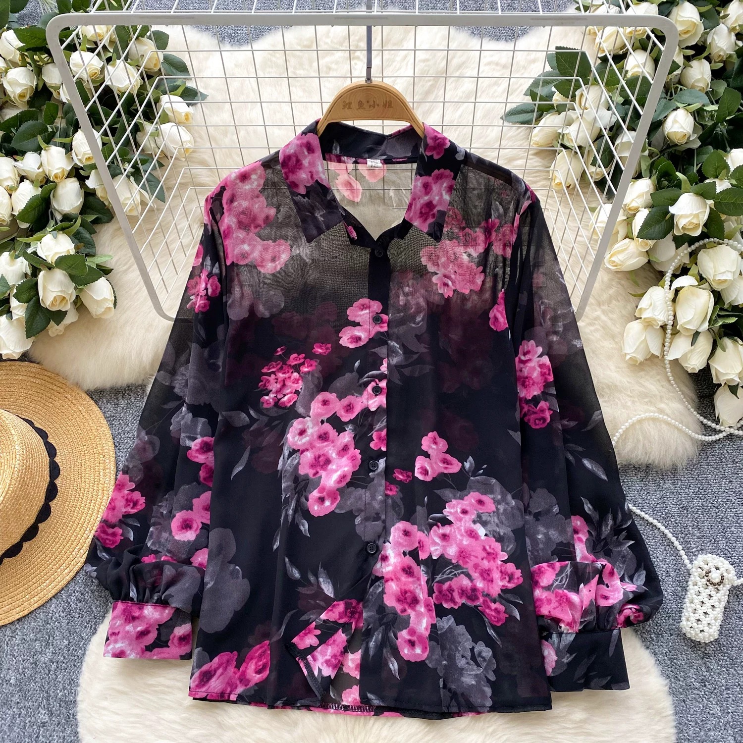 Heart holder shirt SH177 image