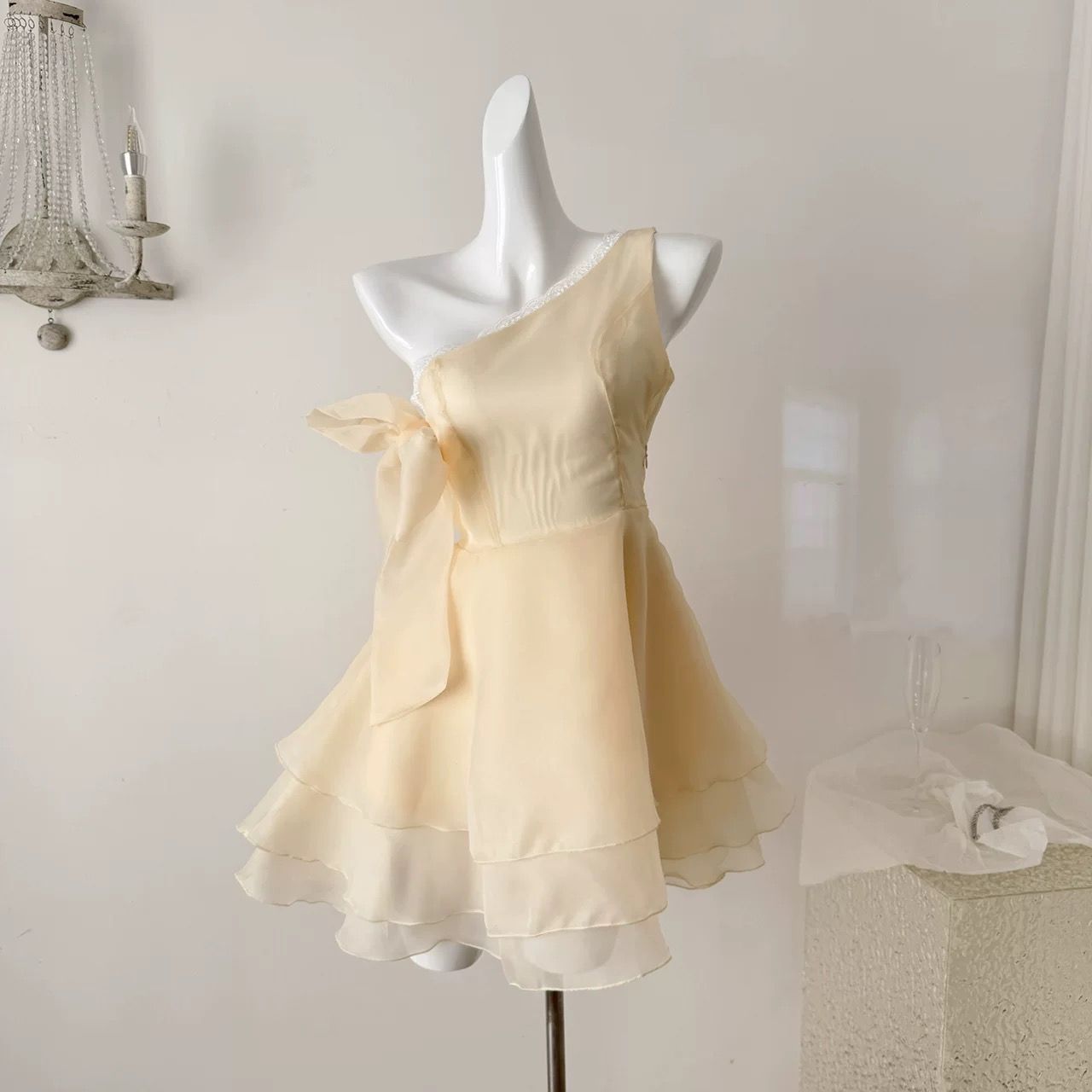 Queen of the moment dress CD1727 image