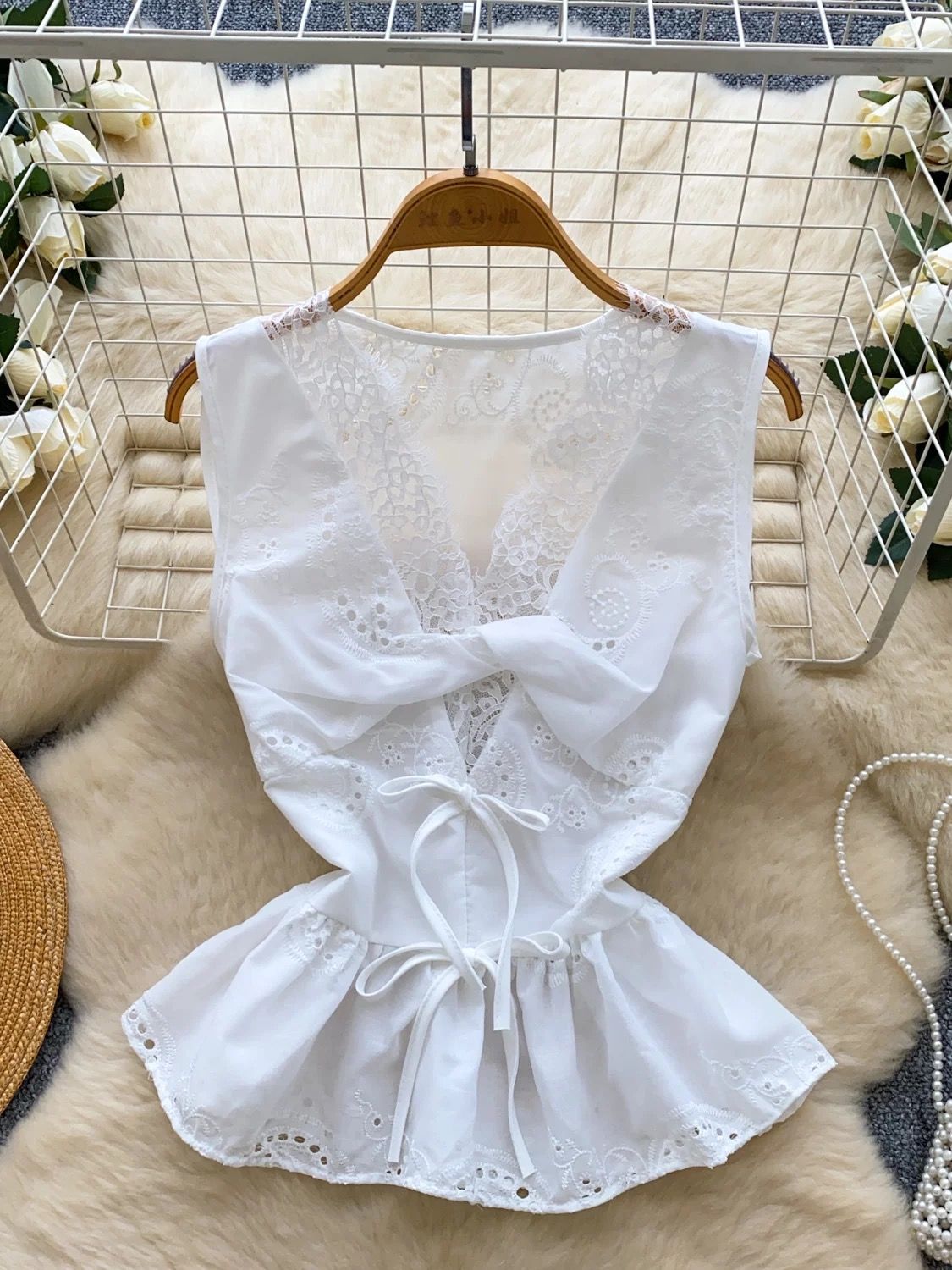 Show some skin lace top CTO882 image