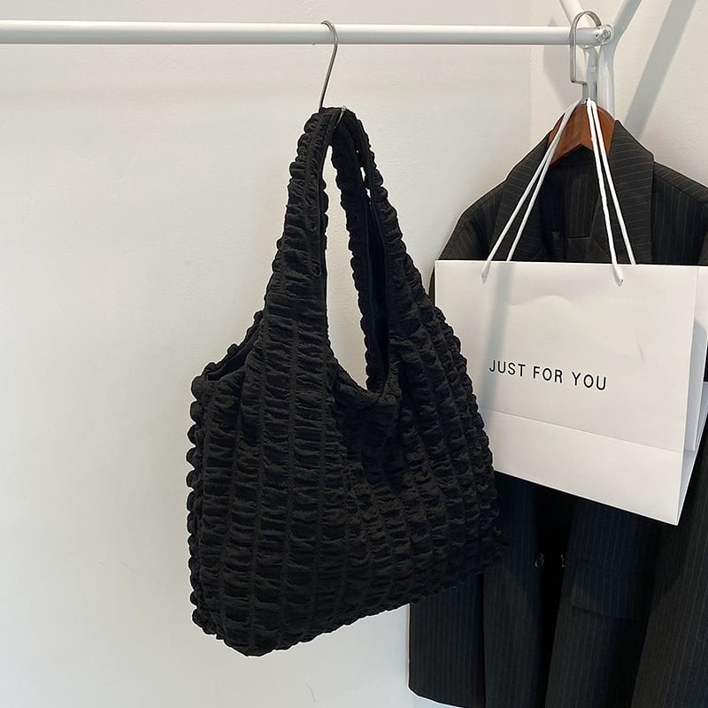 iPad or a note book bag image