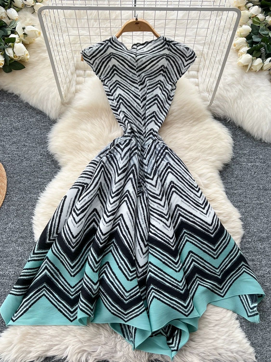 Honey bee dress CD1781 image