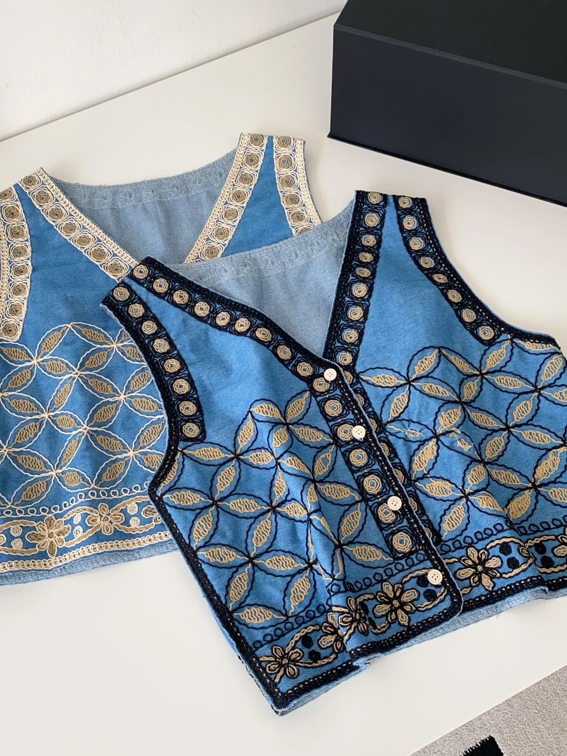 Miss independent embroidery top CTO866 image