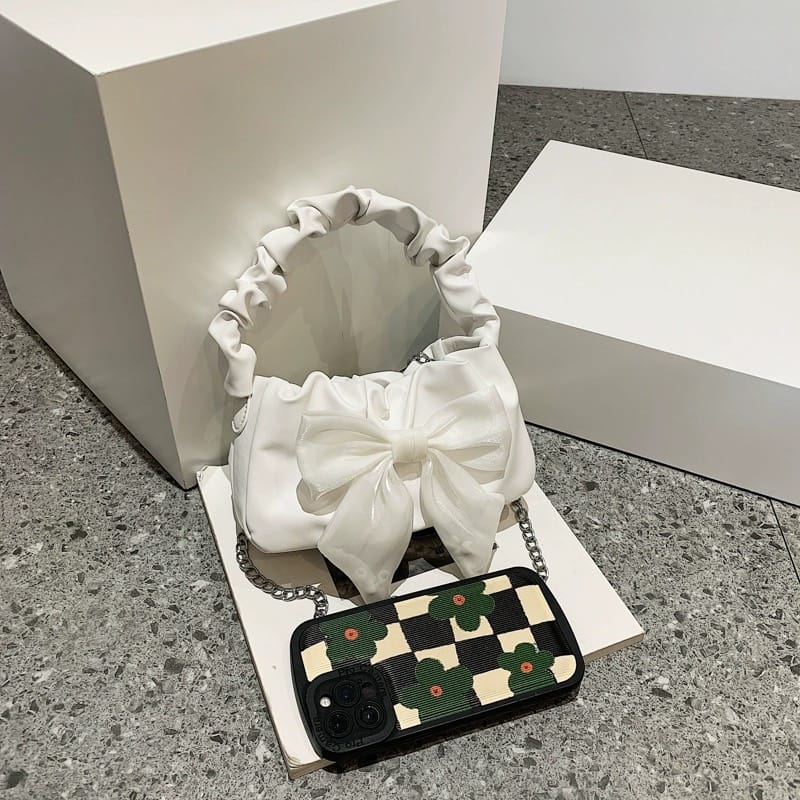 School hangout bag image