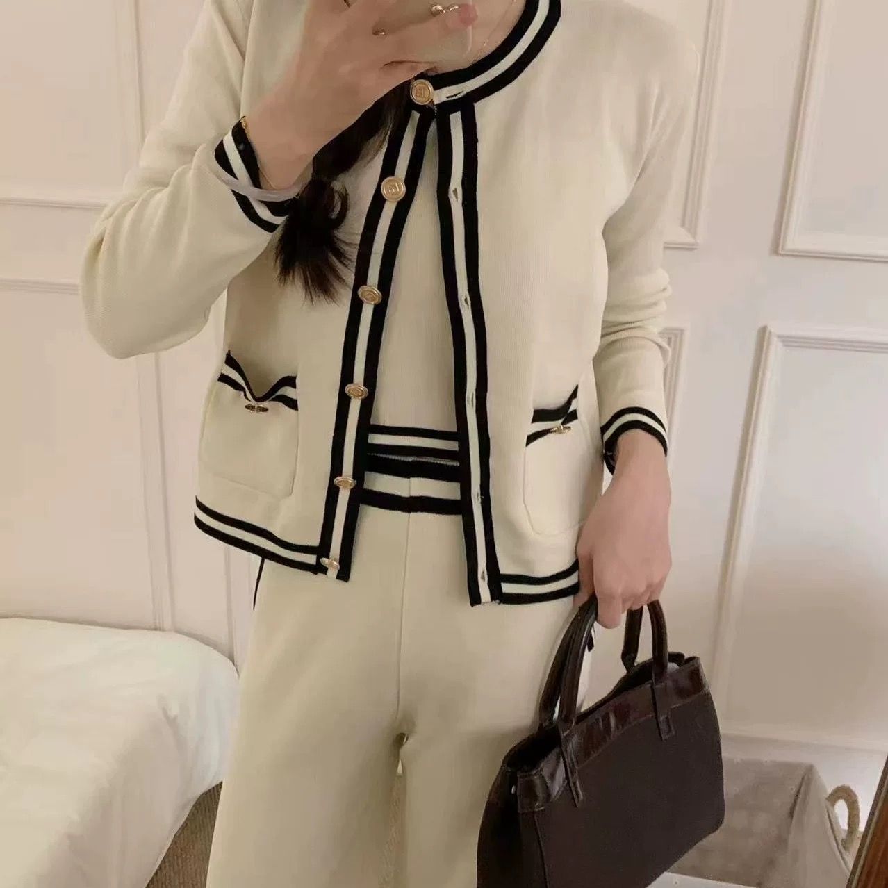 Under my control set STP152 image