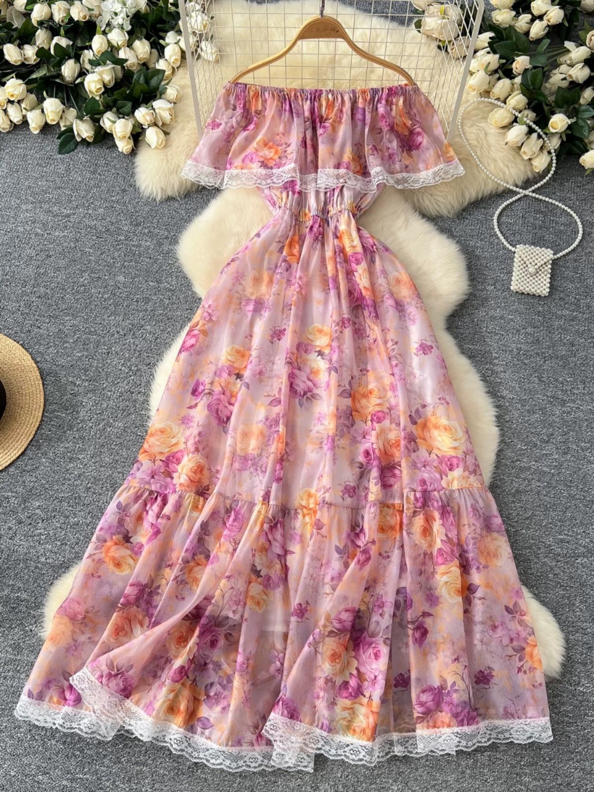 The Queen has arrived dress CD987 image