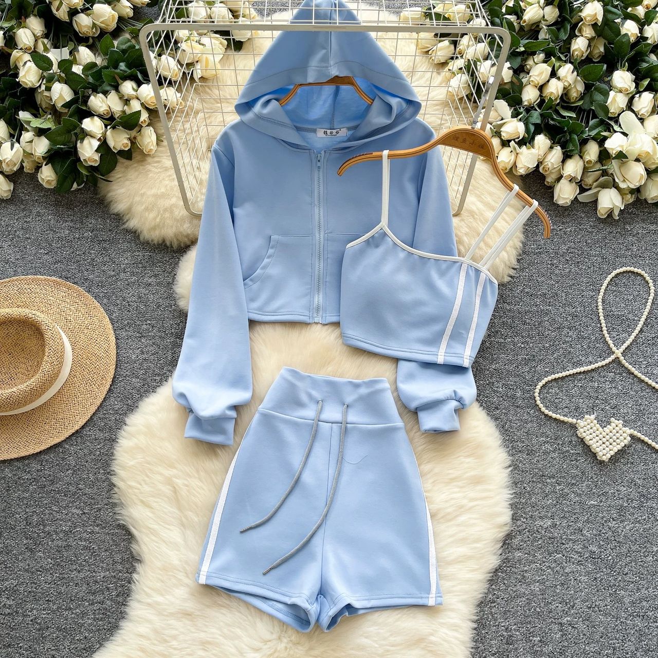 Living in luxury set CTP750 image