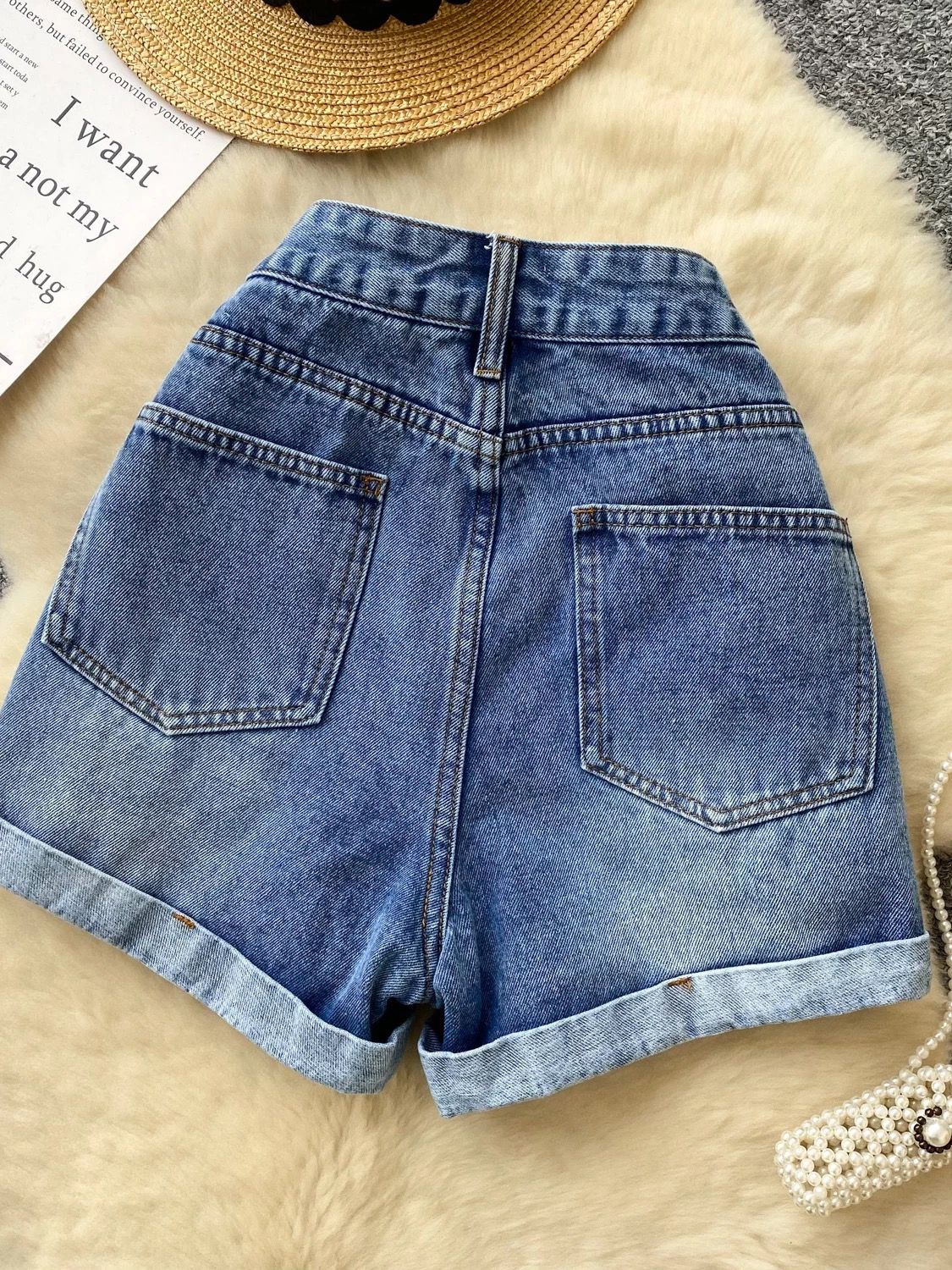 Taking over shorts DS115 image