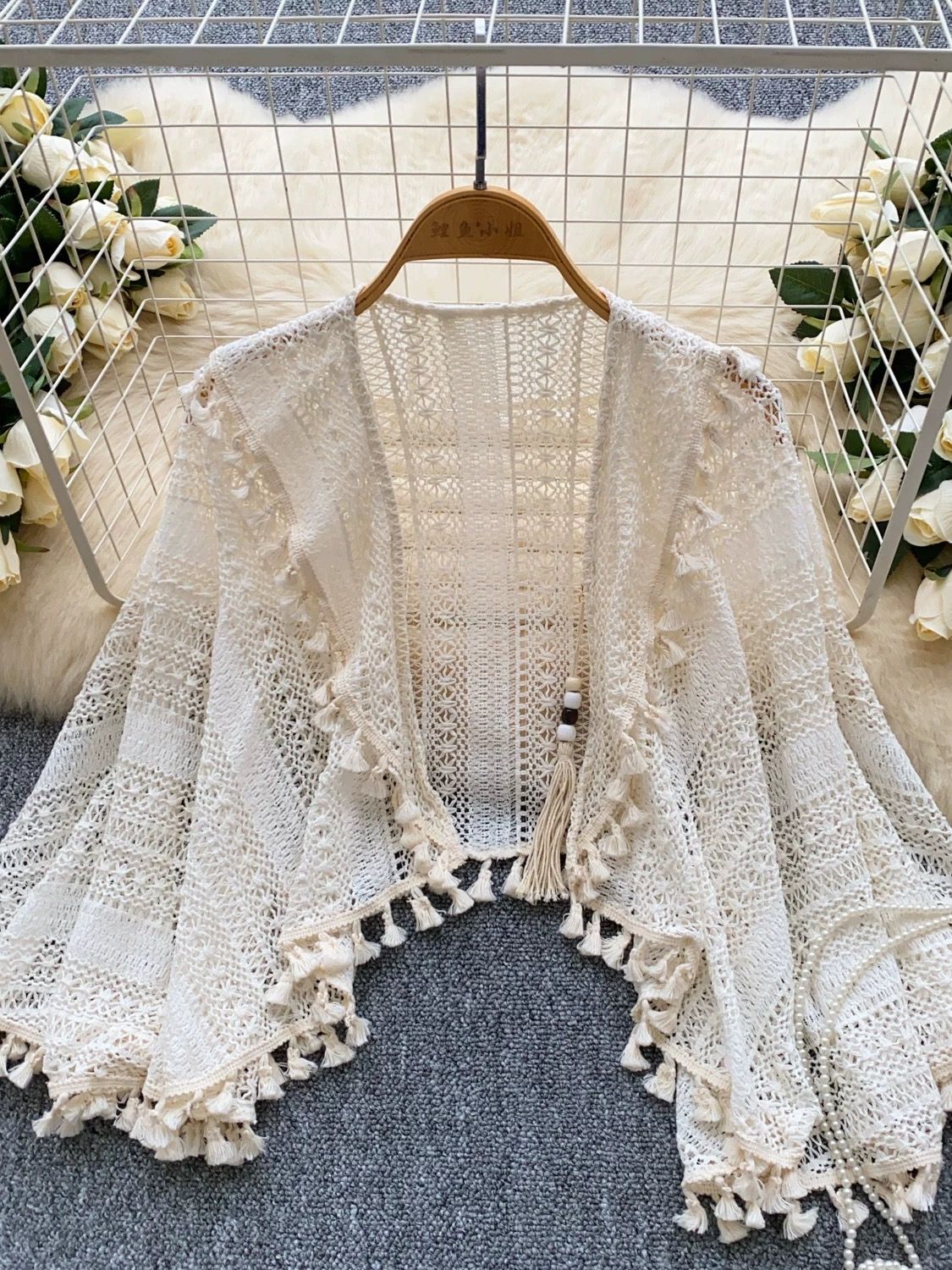 Romance awaits shawl top KTO189 image