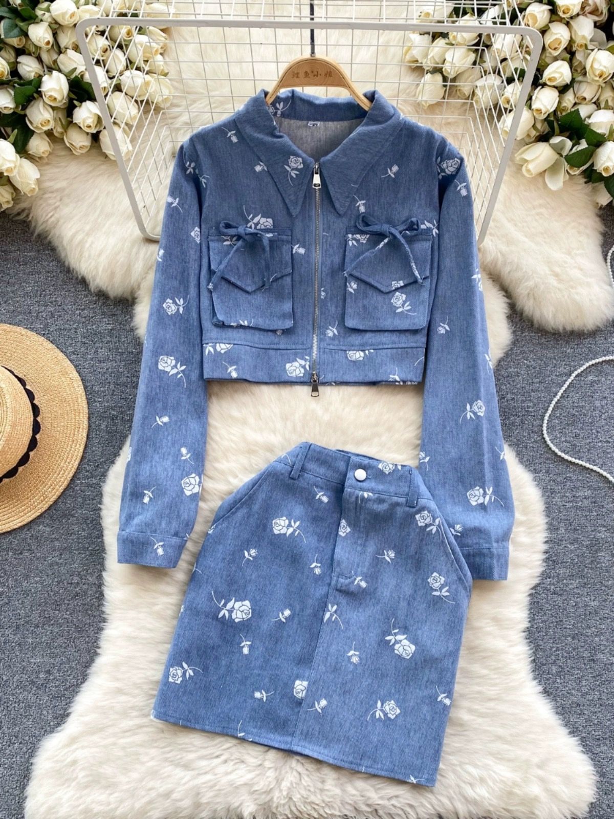 Coastal cruise set DTP105 image