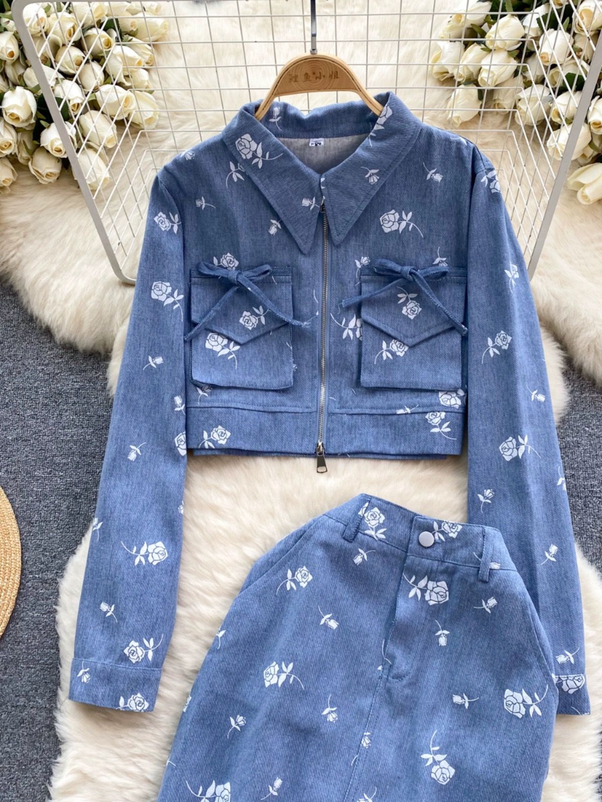 Coastal cruise set DTP105 image