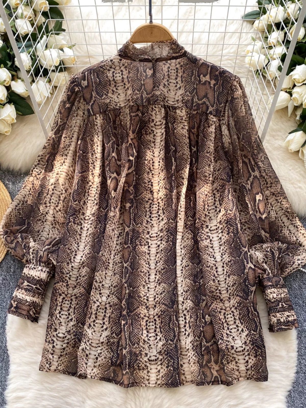 Lingering feelings blouse BE456 image