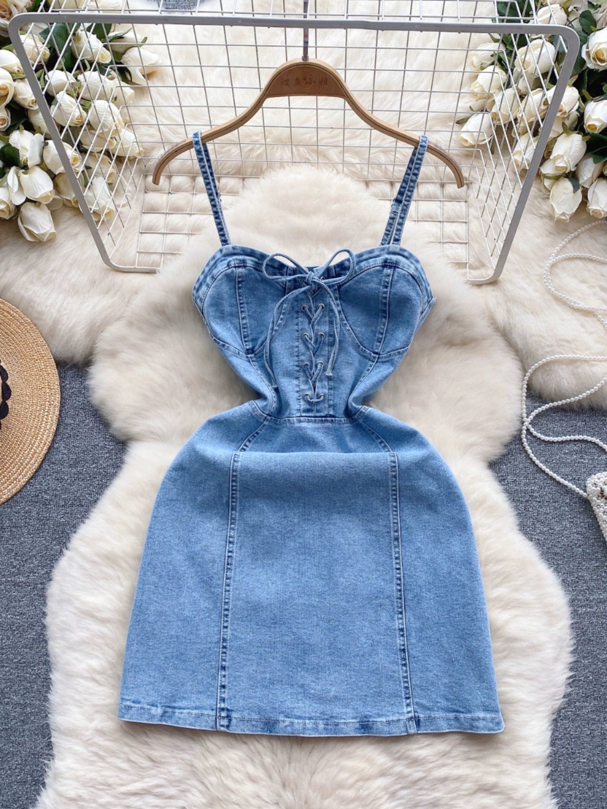 Main character dress DBC37 image