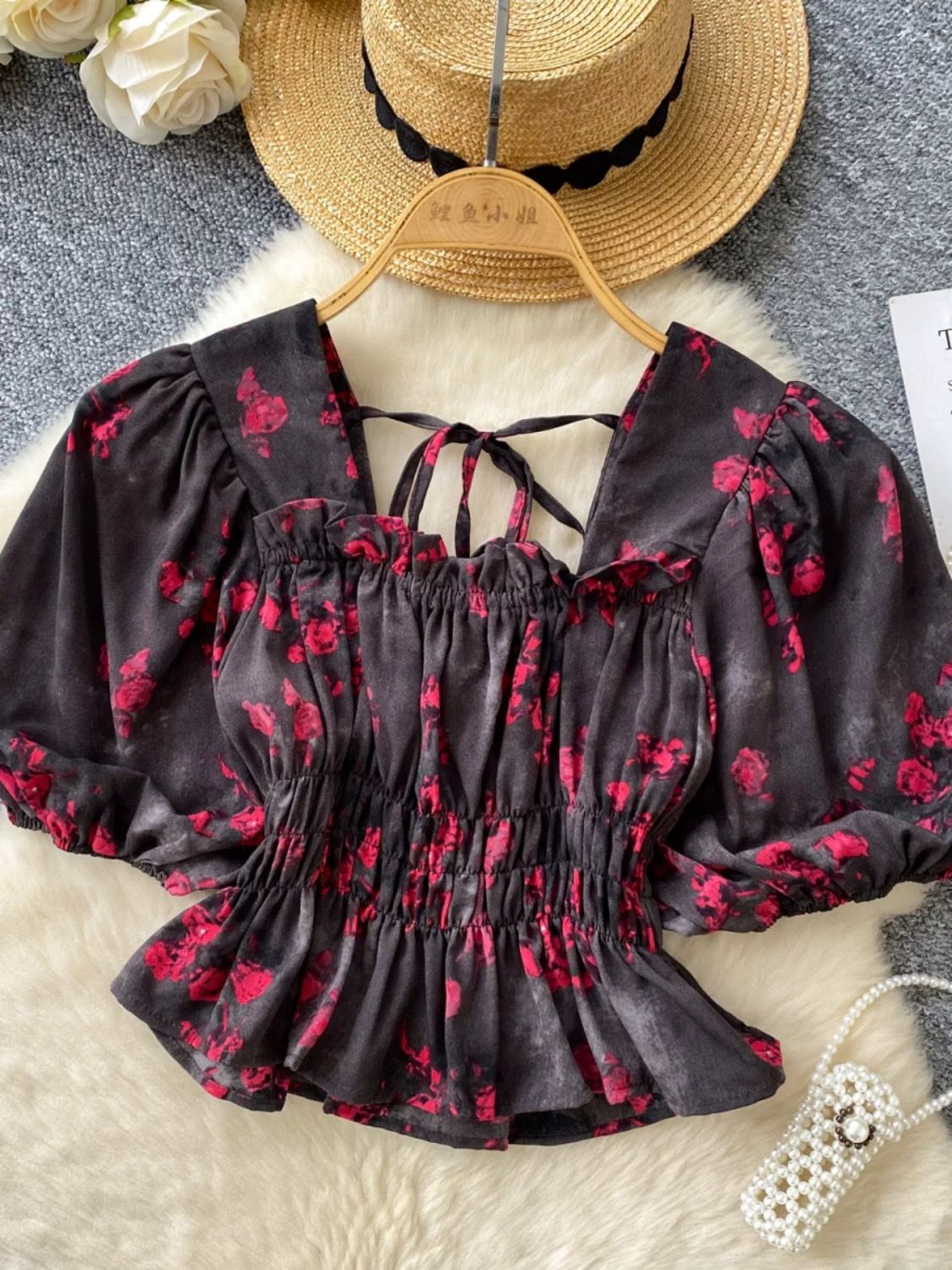 Sneak around top CTO1063 image