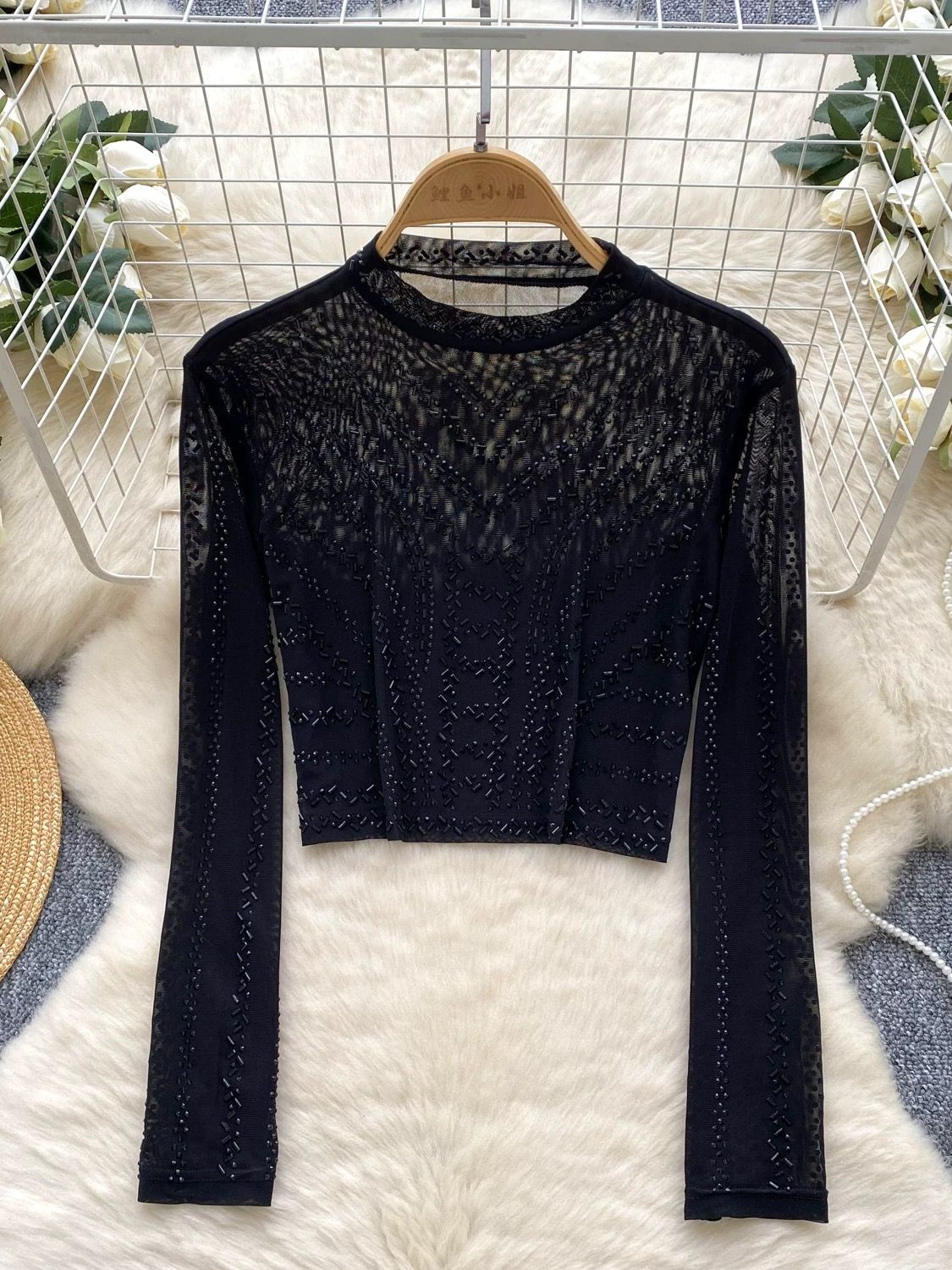 Sipping fine wine top CTO476 image