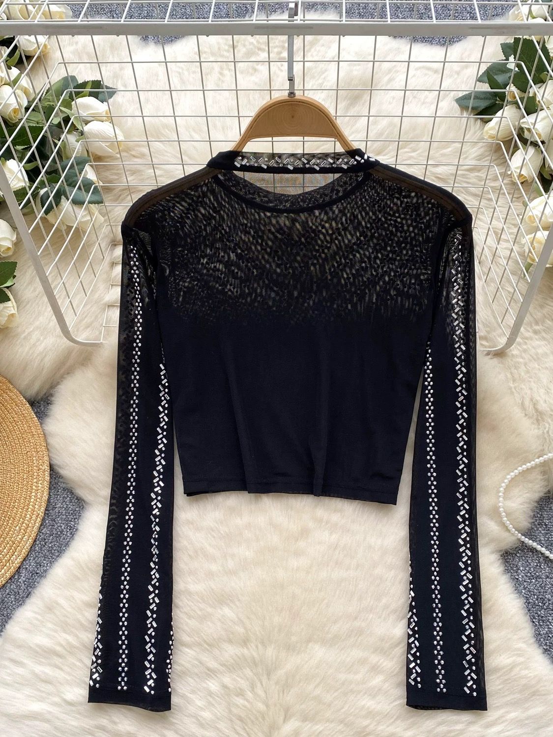 Sipping fine wine top CTO476 image