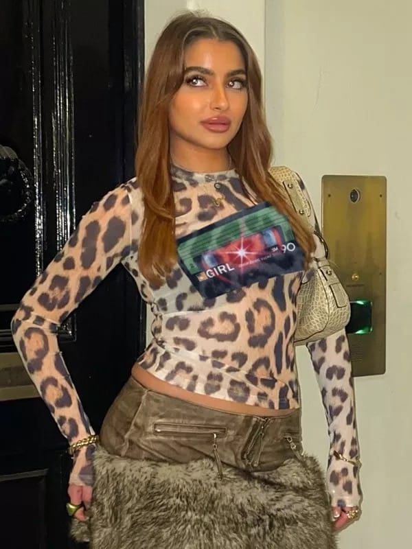 Dazed and amazed top CTO834 image