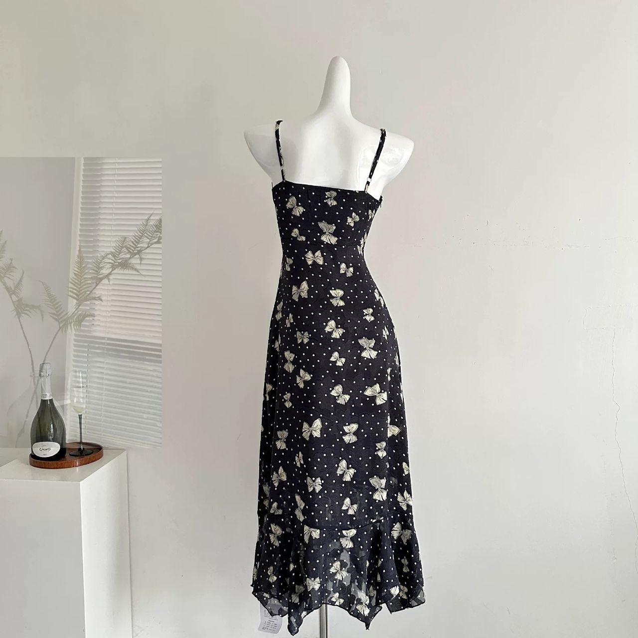 In distress lace dress CD1731 image