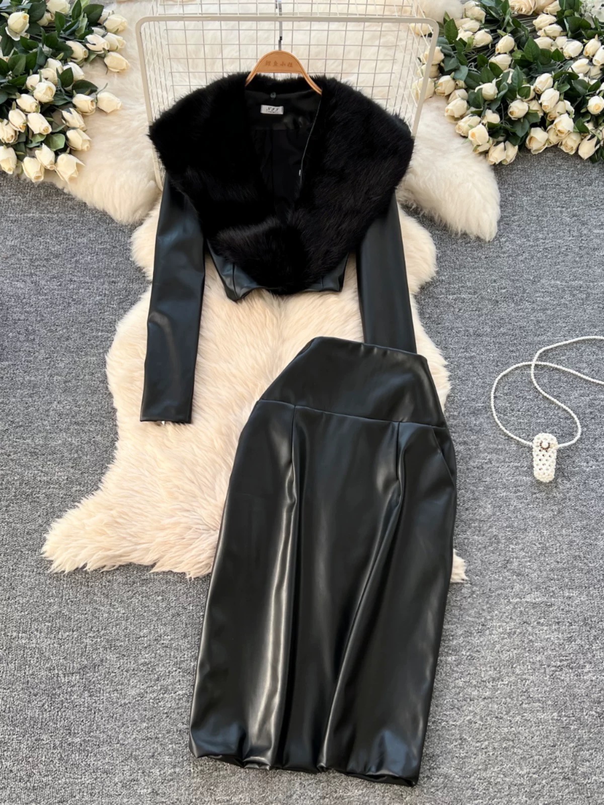 Sun out leather set FTP323 image