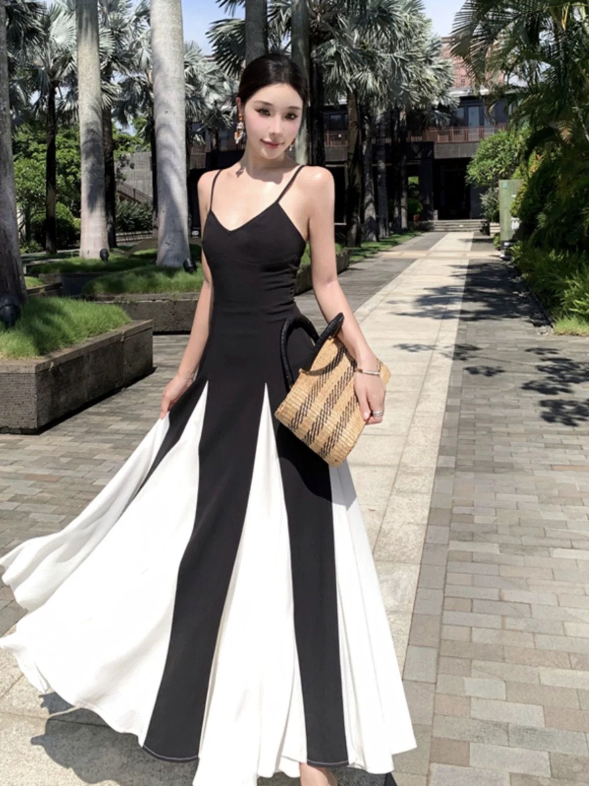 Lavish afternoon lace dress FD587 image