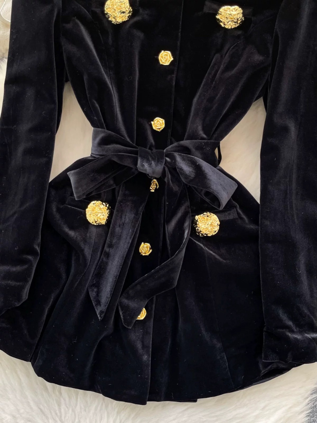 Date night velvet blazer  BL164 image