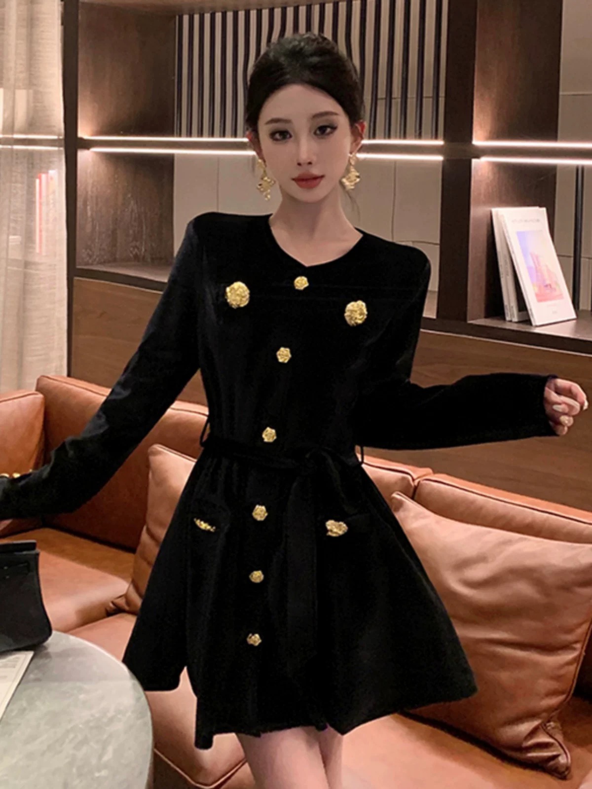 Date night velvet blazer  BL164 image