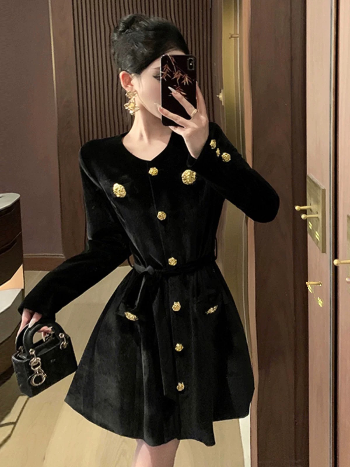 Date night velvet blazer  BL164 image
