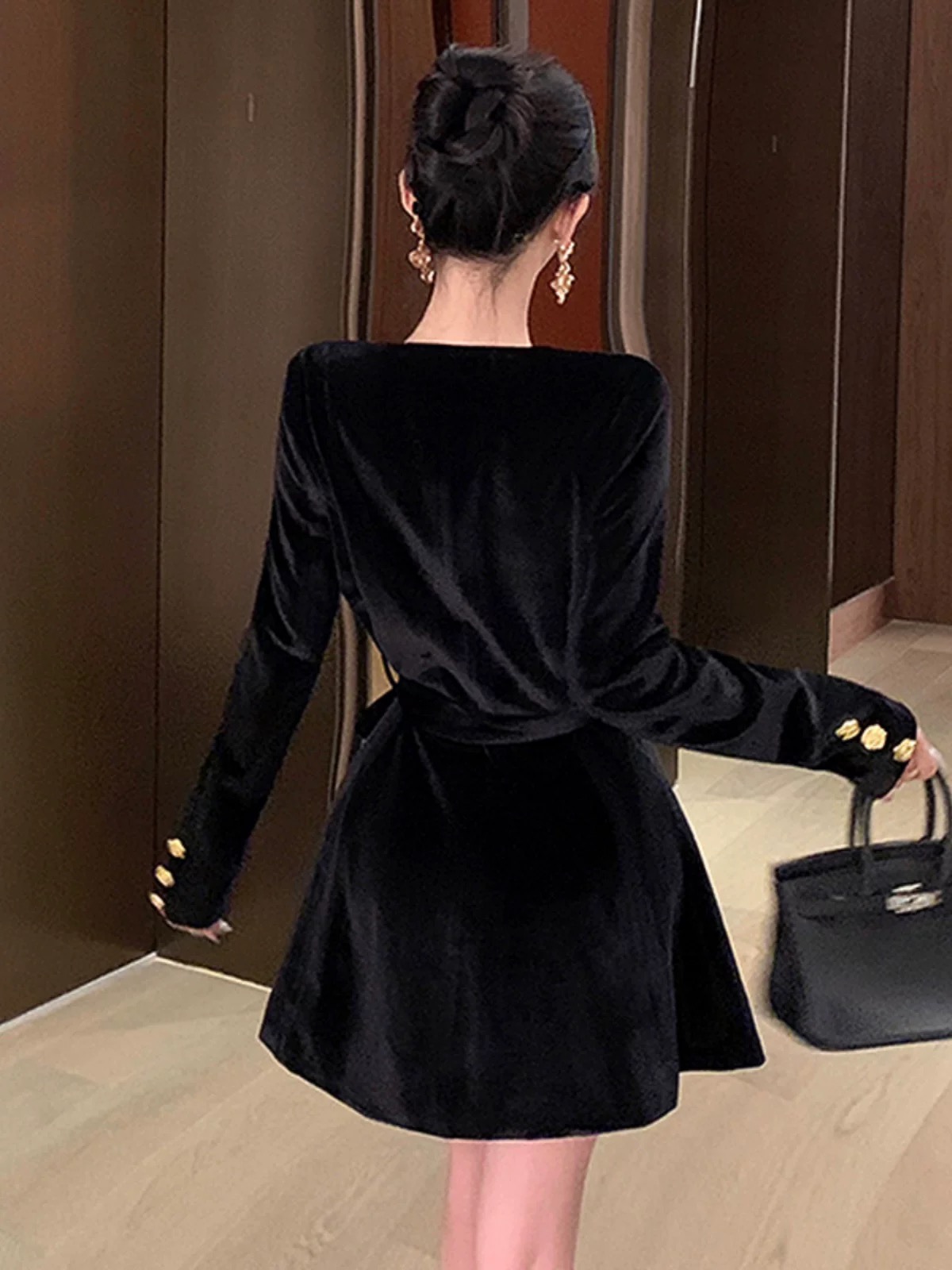 Date night velvet blazer  BL164 image
