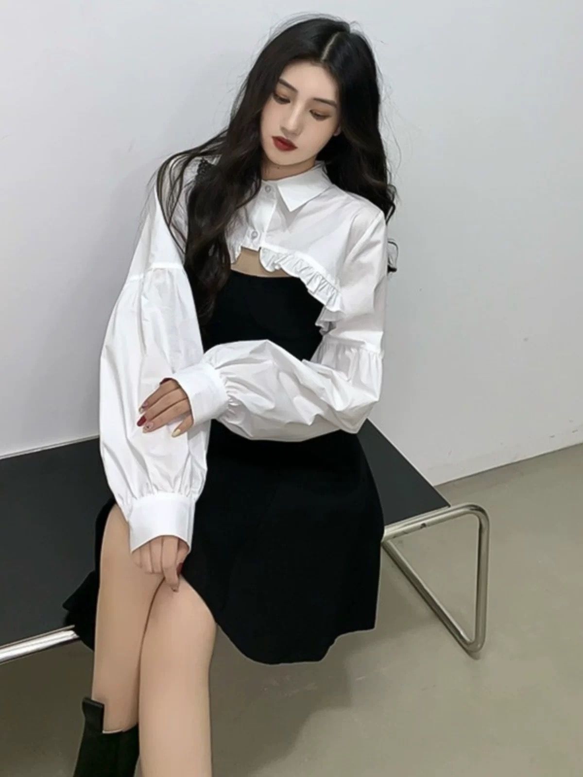 Roman royalty crop top CTO657 image