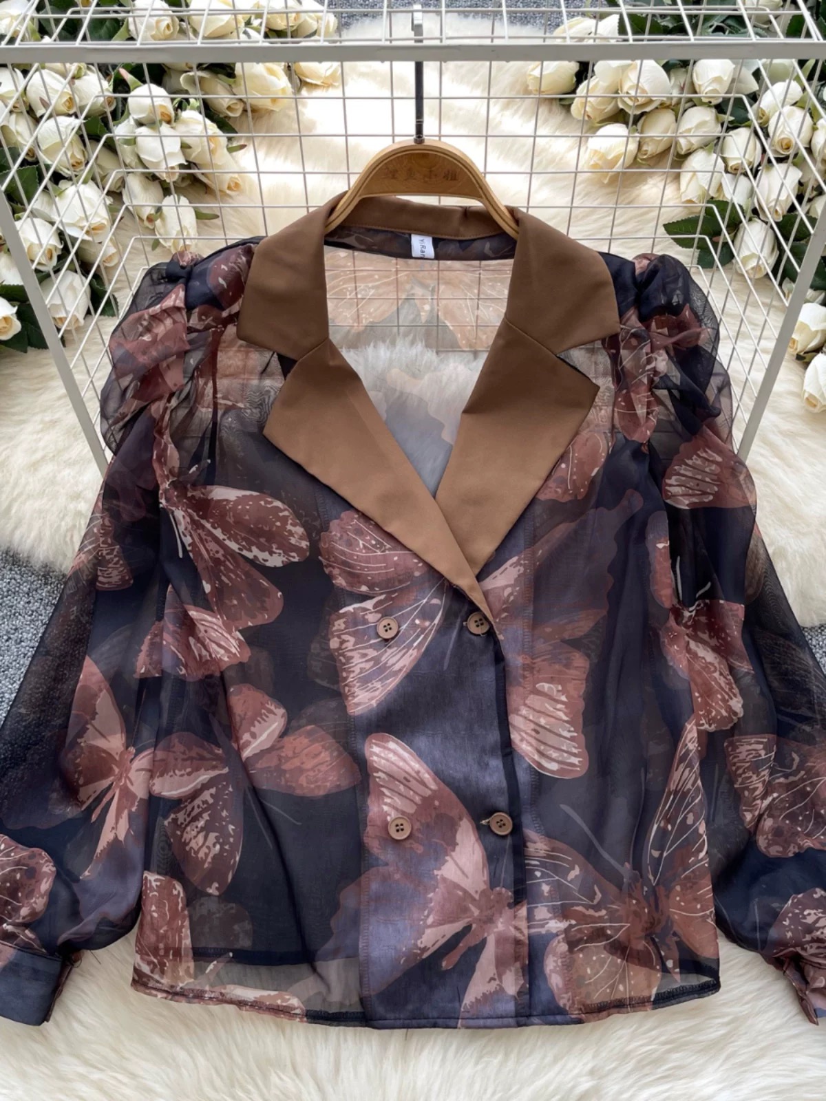 A necessity blouse BE462 image