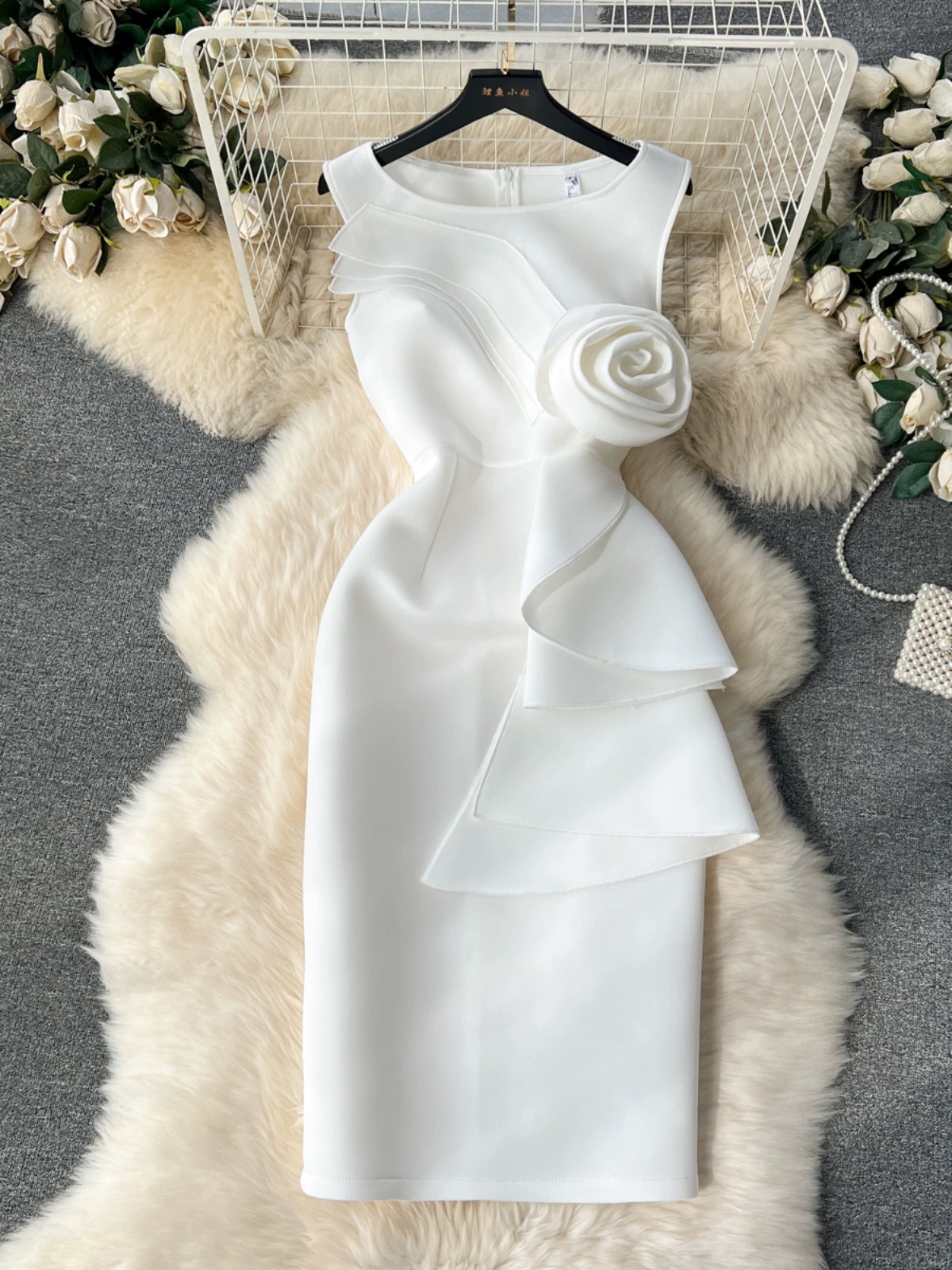 What lies underneath dress  EBC264