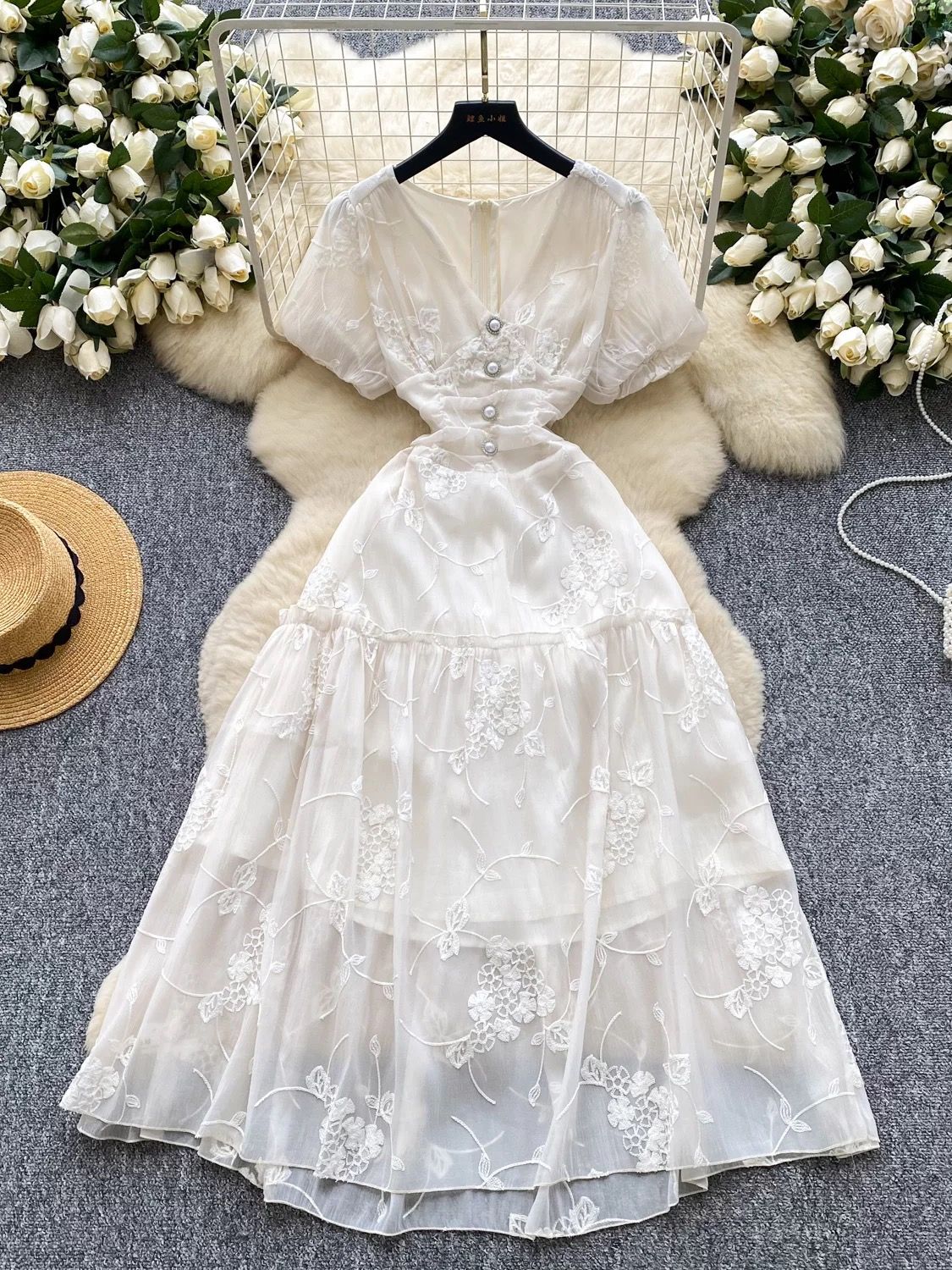 The amari dress CD559 image