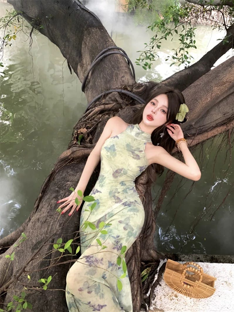 Perfectly classic dress CD942 image