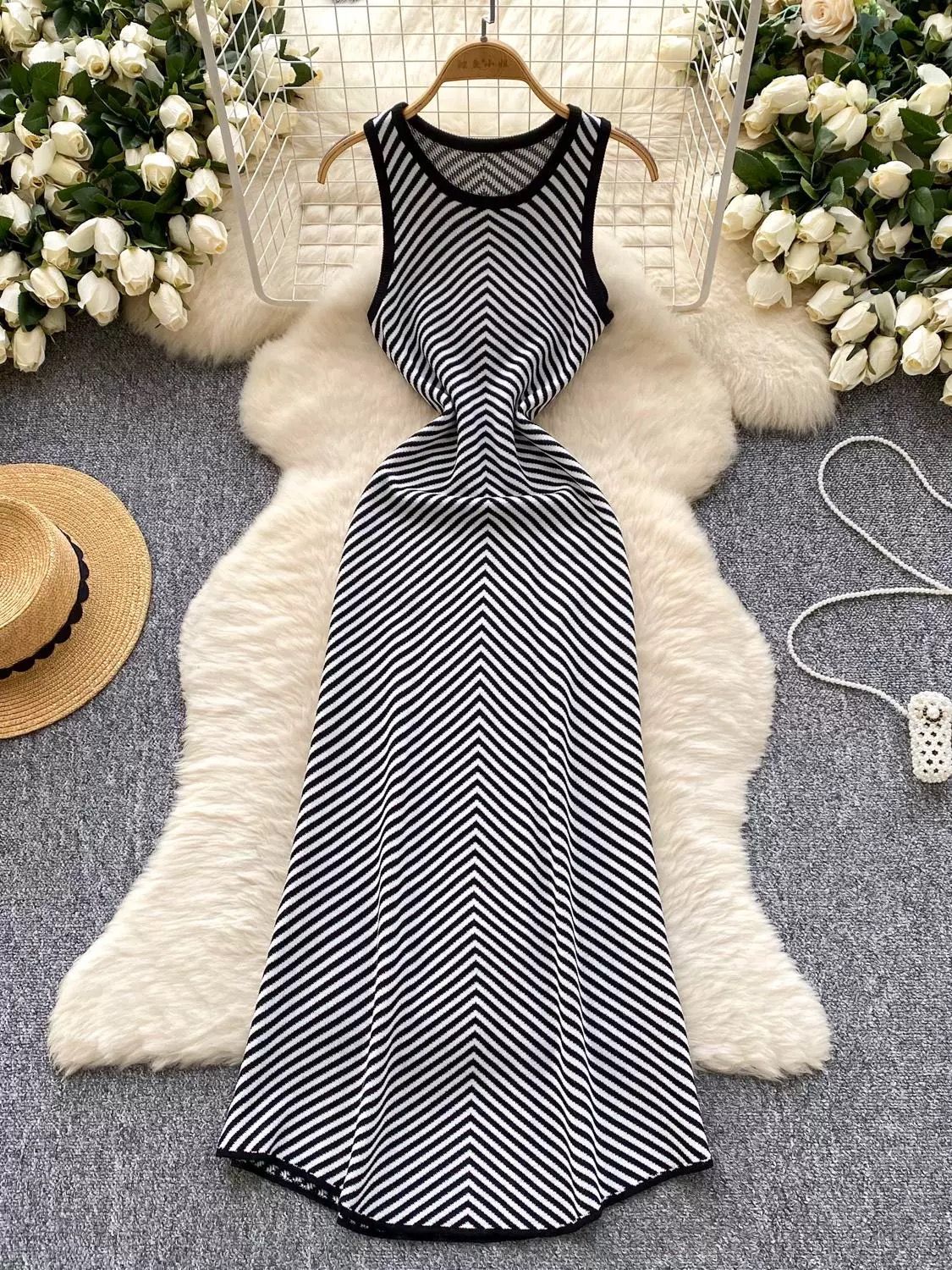 Met at the bar dress CD1905 image