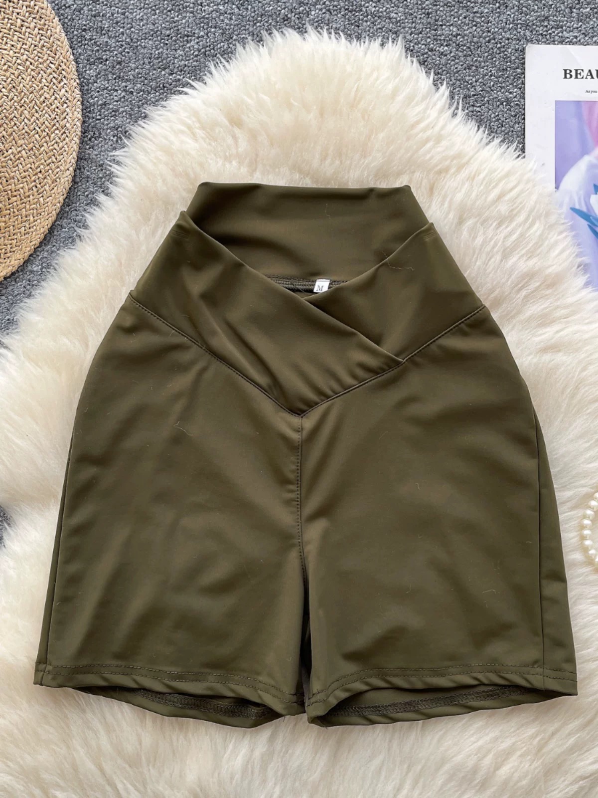 Back outside beach shorts CP69 image