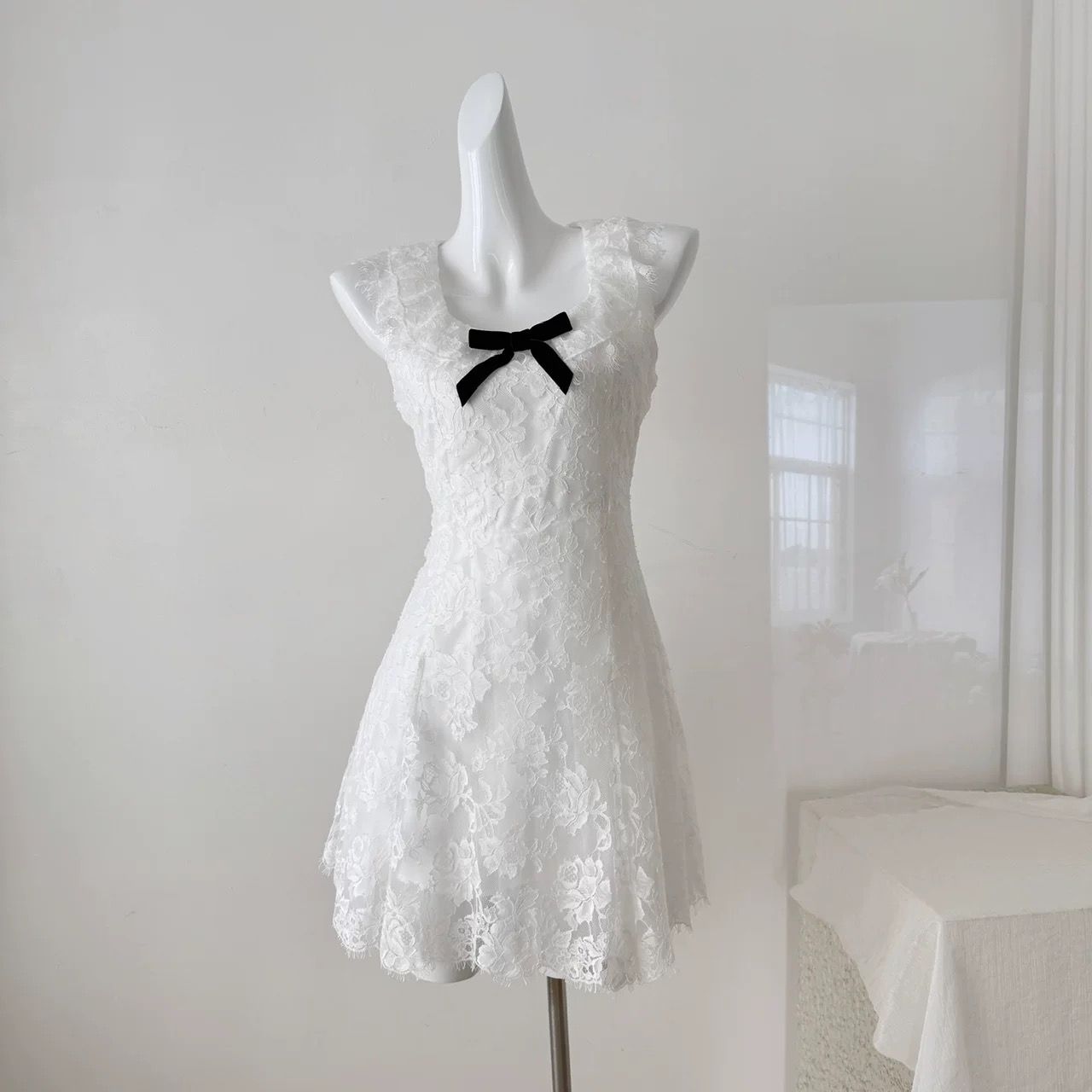 Truly authentic lace dress CD1539 image