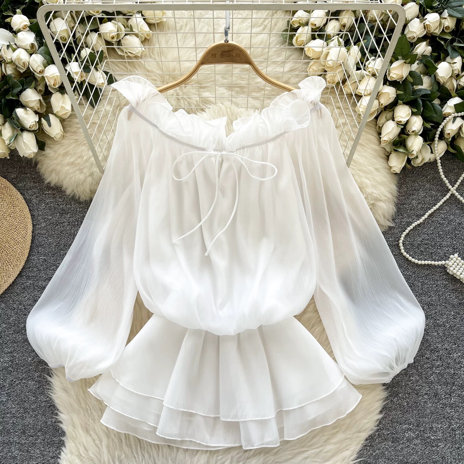 Making appearances blouse BE446 image