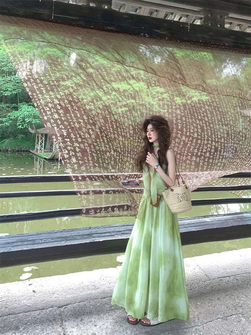 Rich aunty Galactic dress CD366 image