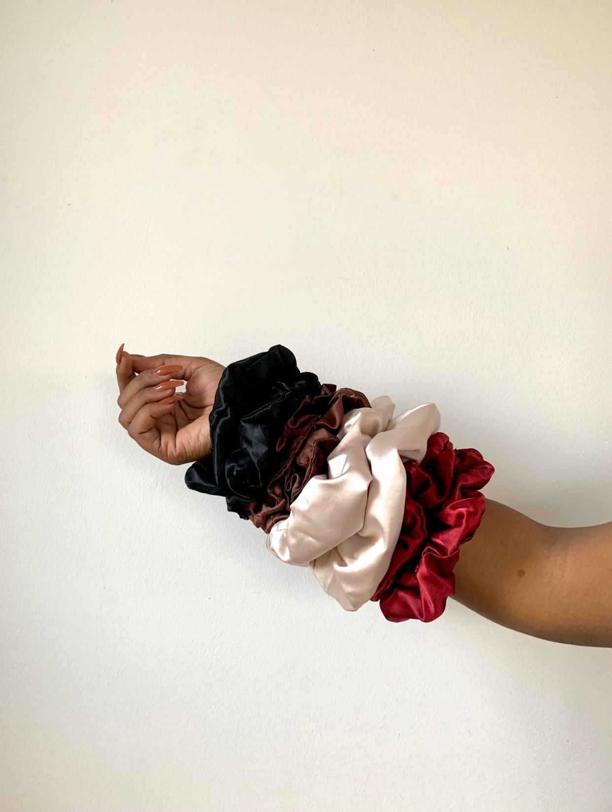 Esteri Scrunchies image